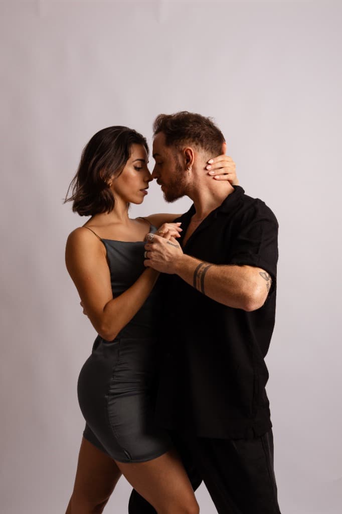Luis y Sara bailando bachatango
